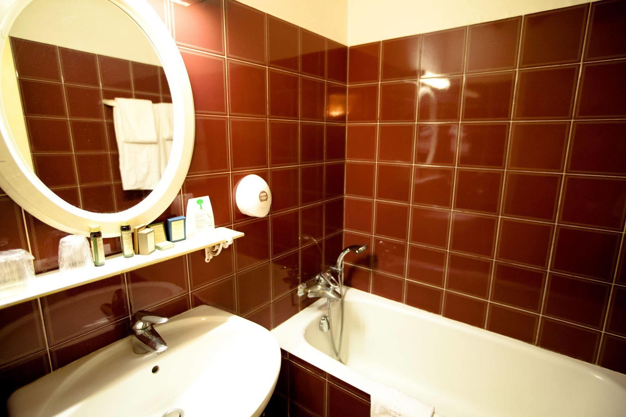 פריז Hotel De La Tulipe מראה חיצוני תמונה